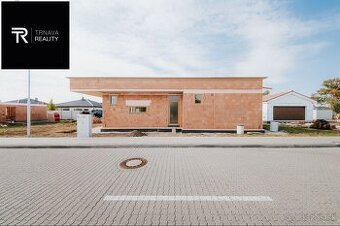 TRNAVA REALITY - moderný prízemný 4 – izbový rodinný dom vo 