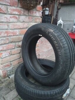 Predám dve letné pneumatiky Michelin Primacy 205 60R16