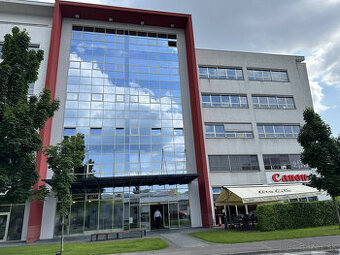 Prenájom 2 samostatných kancelárií 44,20 m² v Galvaniho bizn