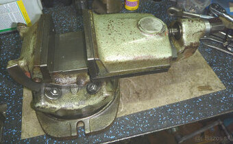 Strojný zverák otočno-sklopný