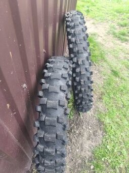 Zadný + predný plášť drapak mitas c20+Dunlop