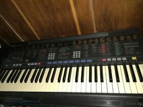 Keyboard / klaves / elektricky klavir - 1