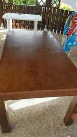 Masivny jedalenský stôl. 180x95x76cm