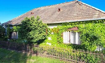 Rodinný dom, záhrada 1.400 m2, šírka 27m, Starý Hrádok (SM -