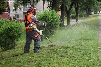 Ponúkam svoje služby kosenie pozemkov