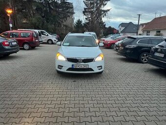 Kia ceed 2010 1.6 crdi