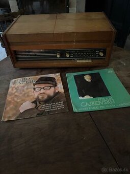 Starožitné rádio/gramofón