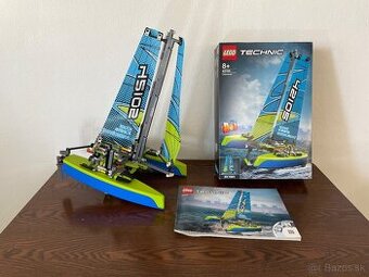 Lego Technic Catamaran