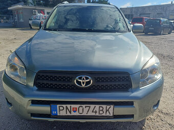 toyota rav4,2,2d,100kw,r.v.2006, manuál.6,4x4