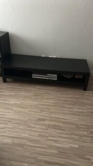 Skrinka pod TV cierna