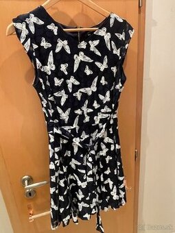 Motylikove tmavomodre saty - velkost XL