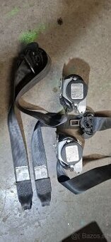 Ľavý a pravý bezpečnostný pás Volkswagen Scirocco 3