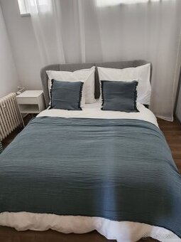 Nová postel s matracom + periny, vankúše, obliečky, deka