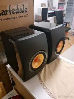 KEF LS50