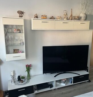 Obývacia stena - zachovalá