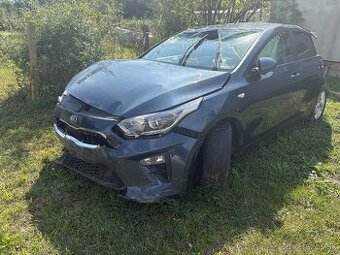 Kia ceed  1.4 benzín