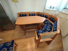 Rohová čalúnená lavica+stôl masív