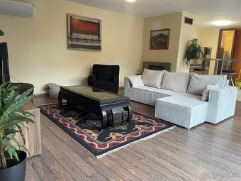 3 izbový, dvojpodlažný apartmán v centre