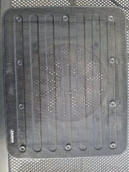 Chladič pod notebook