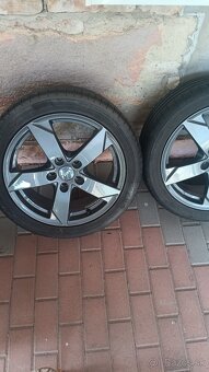 PREDAM ,ELEKTRONI ,225/45/R,17.S PNEU.DUNLOP ,.R.V.2024.