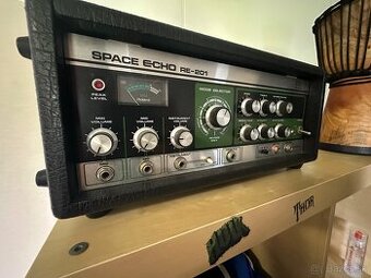 Roland RE-201 Space Echo - 1