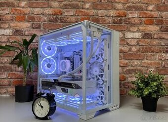 Ryzen 9 9900X3D\32GB\RTX 4080S\SSD\1000W Zdroj