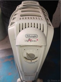 Elektrický olejový ohrievač DeLonghi s termostatom