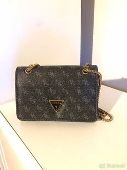 Kabelka guess