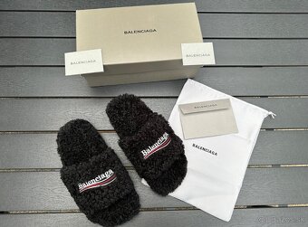 Balenciaga slapky full box