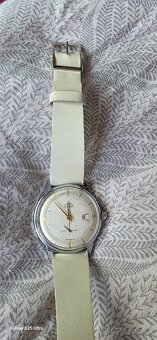 Hodinky prim traktor