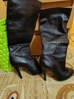 Celokožené čižmy Buffalo London