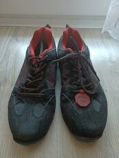 Unisex topánky s oceľovou špičkou/safety shoes. Č.41 - 1