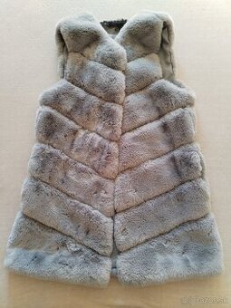 Ponúkam balik oblečenia.....