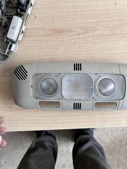 Stropné osvetlené VW touran 2008 1t2