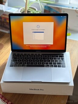 MacBook Pro A1989 (2018) / i5 2.3GHz QC, 8GB, 256GB