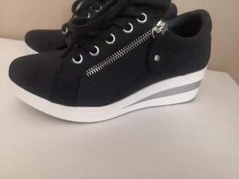 Prechodné topánky na platforme v.35