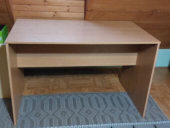 Darujem písací stôl