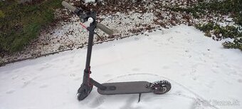 Predám elektrickú kolobežku Xiaomi