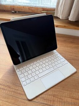 Apple IPAD 2018 PRO 64GB VČETNĚ ORIGINÁL KLÁVESNICE A TUŽKY