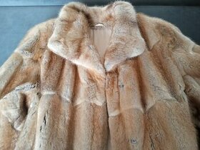 Kožuch z pravej kožušiny bizam dlhý č. 40-42