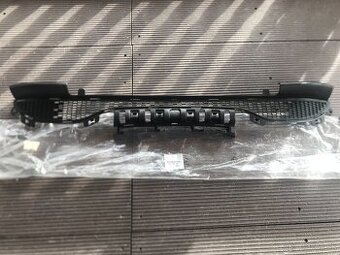 Peugeot 208  mriežka nárazníka 96738556XT