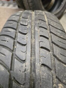 Letné pneu 185/65 r15