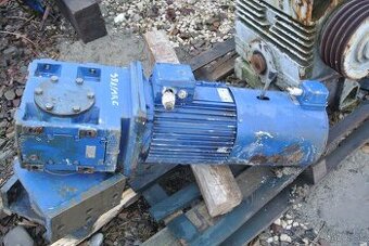 Motor s prevodovkou LENZE 9,2 kW