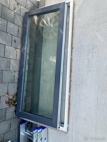 Balkonové dvere + sietka v rame