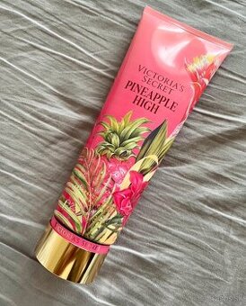 Victoria’s Secret telové mlieko Pineapple high