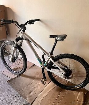 Dirtbike KONA