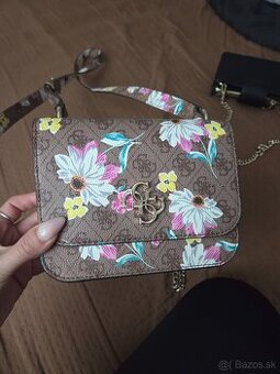Kabelka guess