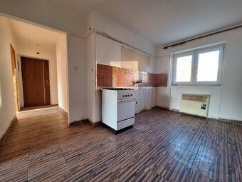 NA PREDAJ - NAJLACNEJŠÍ 2 IZBOVÝ BYT V PREŠOVE