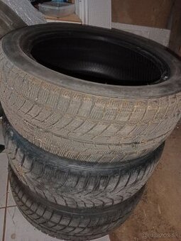 Predám pneu R17