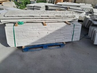 Predám betónové plotové platne a stĺpy - 1
